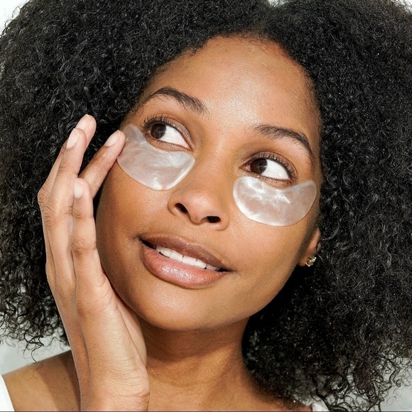 𝅺beautybio Bright Eyes Collagen-Infused Brightening Colloidal Silver Eye Masks - Picture 3 of 8